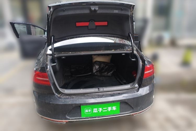 Used Volkswagen Magotan 2019 330TSI DSG Leading Model China VI Standard Trunk