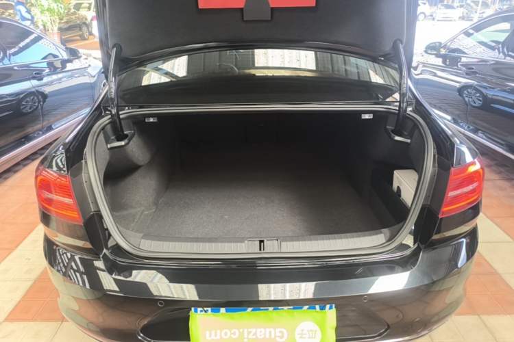 Used Volkswagen Magotan 2019 330TSI DSG Luxury Model China V Standard Trunk