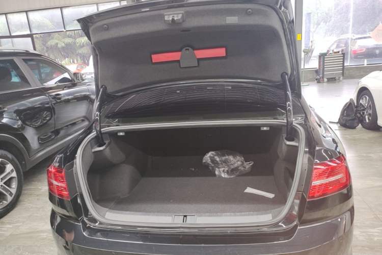 Used Volkswagen Magotan 2019 330TSI DSG Leading Model China VI Standard Trunk