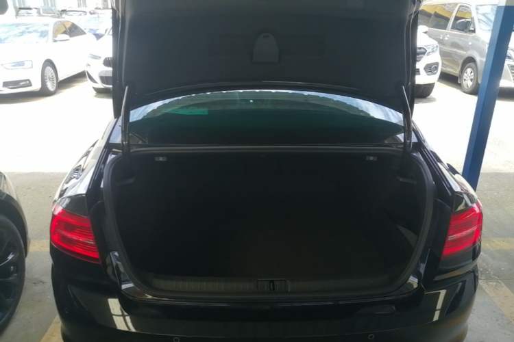 Used Volkswagen Magotan 2019 280TSI DSG Leading Model China VI Standard Trunk