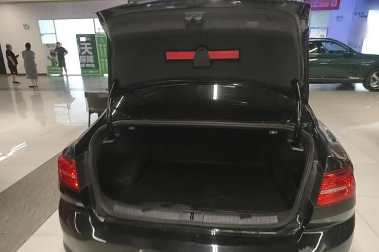 Used Volkswagen Magotan 2019 330TSI DSG Leading Edition China V Standard Trunk