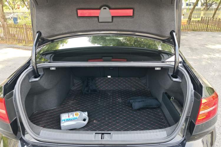 Used Volkswagen Magotan 2019 280TSI DSG Leading Model China VI Standard Trunk