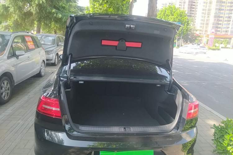 Used Volkswagen Magotan 2019 330TSI DSG Leading Edition China V Standard Trunk