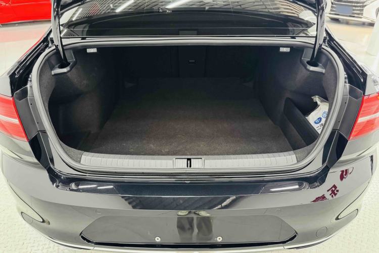 Used Volkswagen Magotan 2019 330TSI DSG Luxury Model China V Standard Trunk