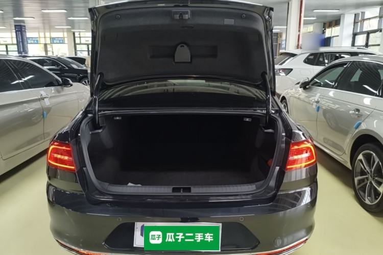 Used Volkswagen Magotan 2019 330TSI DSG Luxury Version China VI Standard Trunk
