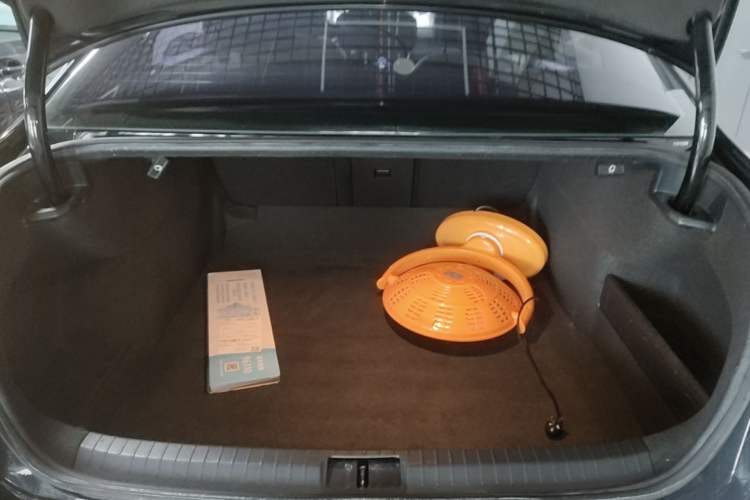 Used Volkswagen Magotan 2019 330TSI DSG Leading Edition China V Standard Trunk