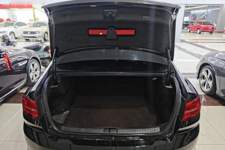 Used Volkswagen Magotan 2019 330TSI DSG Leading Model China VI Standard Trunk