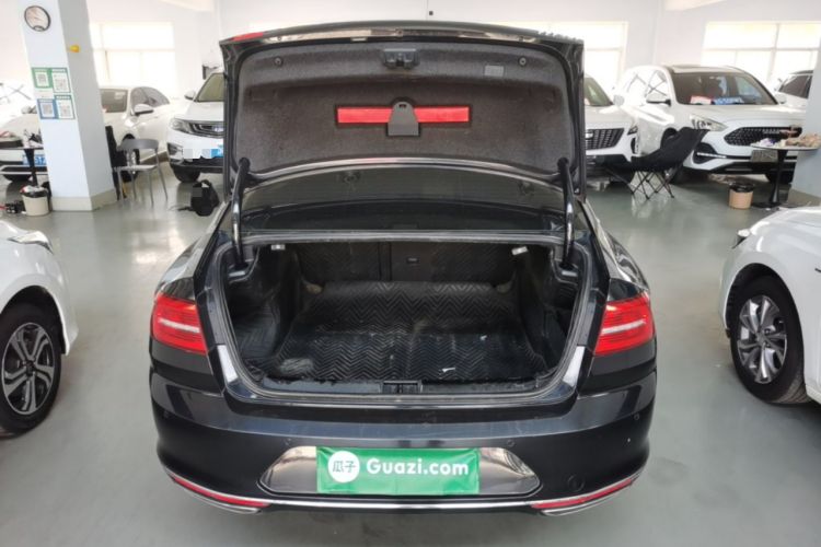 Used Volkswagen Magotan 2019 330TSI DSG Leading Model China VI Standard Trunk