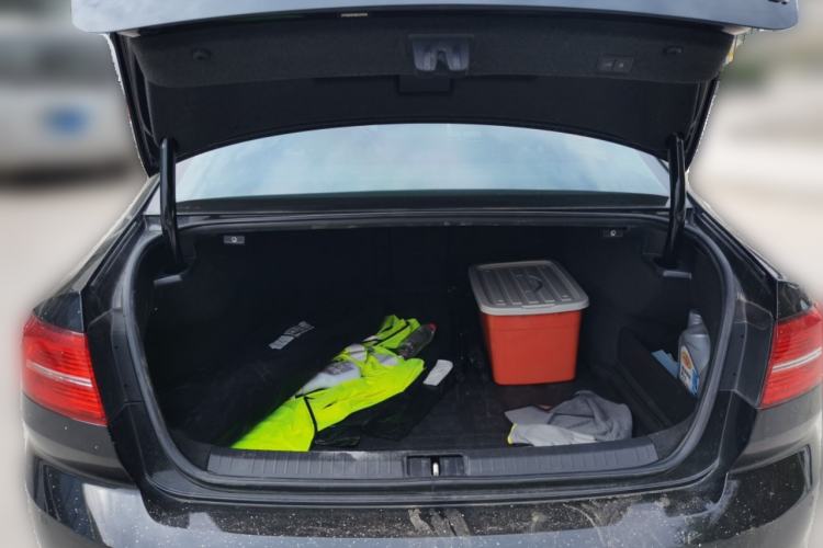 Used Volkswagen Magotan 2019 330TSI DSG Leading Model China VI Standard Trunk