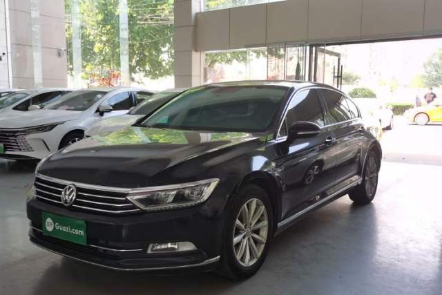 Ojetý Volkswagen Magotan 2019 330TSI DSG Leading Model China VI Standard