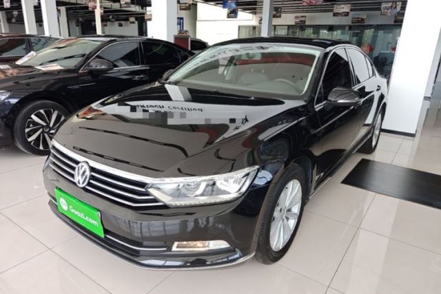 Ojetý Volkswagen Magotan 2019 330TSI DSG Leading Edition China V Standard