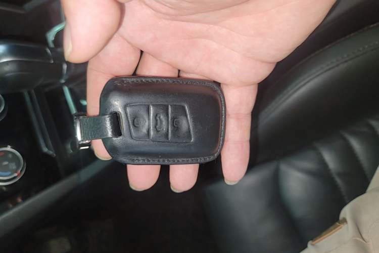 Used Volkswagen Magotan 2019 330TSI DSG Leading Edition China V Standard Vehicle Key