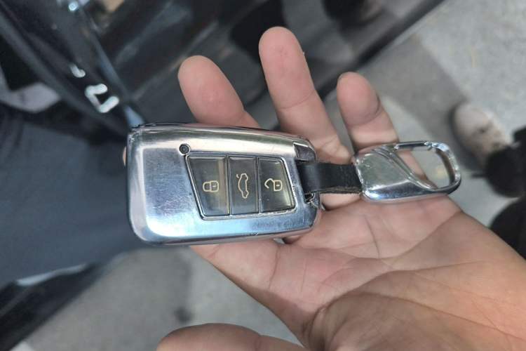 Used Volkswagen Magotan 2019 280TSI DSG Comfort Model China VI Standard Vehicle Key