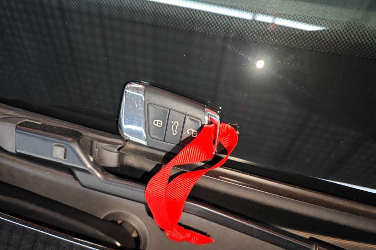 Used Volkswagen Magotan 2019 330TSI DSG Luxury Version China VI Standard Vehicle Key
