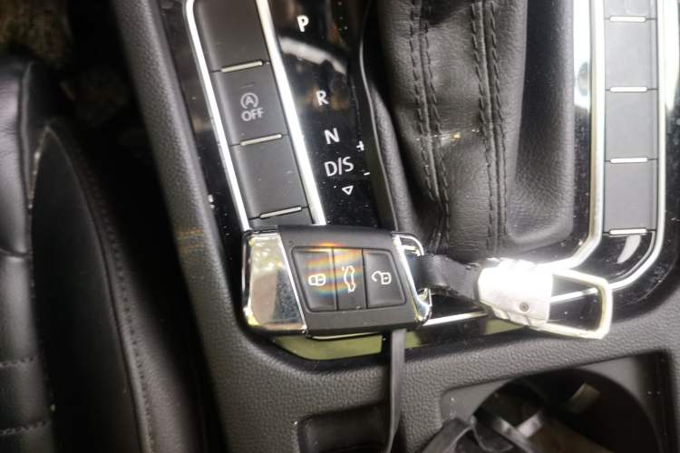 Used Volkswagen Magotan 2019 330TSI DSG Leading Model China VI Standard Vehicle Key