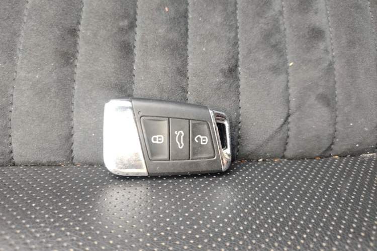 Used Volkswagen Magotan 2019 380TSI DSG Prestige Model China V Standard Vehicle Key