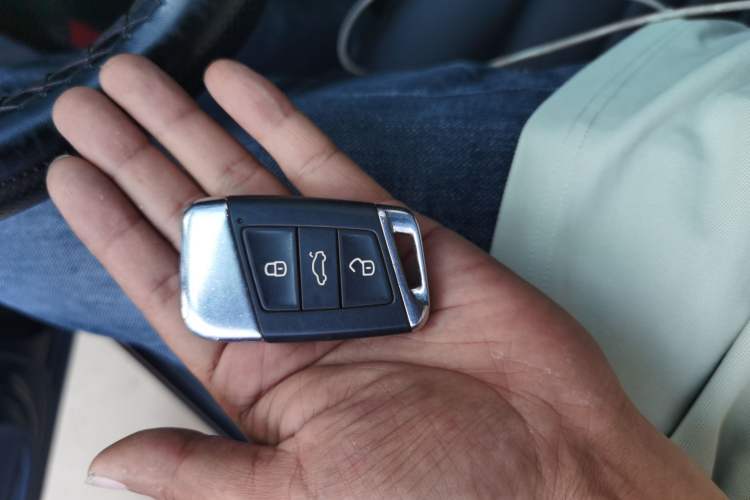 Used Volkswagen Magotan 2019 330TSI DSG Luxury Version China VI Standard Vehicle Key