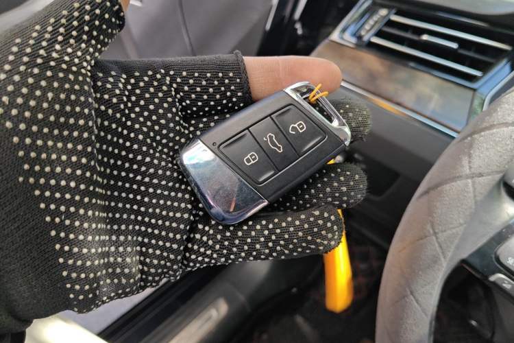 Used Volkswagen Magotan 2019 330TSI DSG Luxury Version China VI Standard Vehicle Key