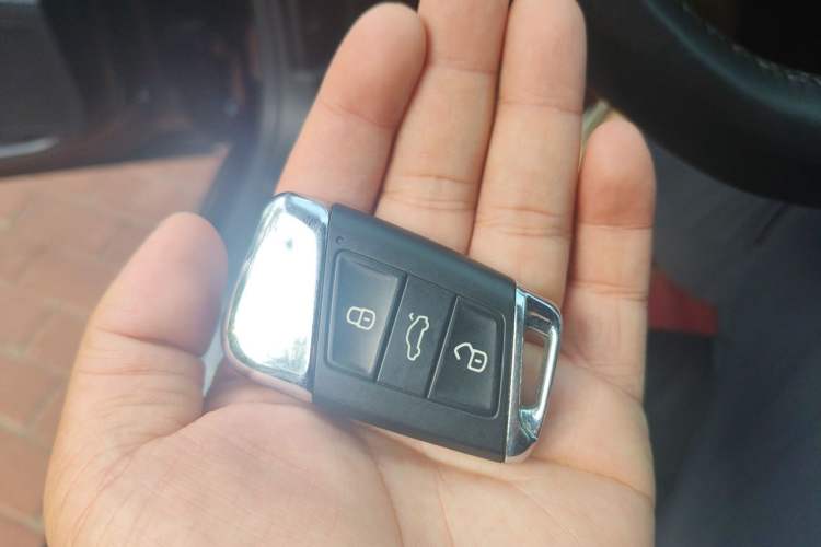 Used Volkswagen Magotan 2019 330TSI DSG Leading Model China VI Standard Vehicle Key