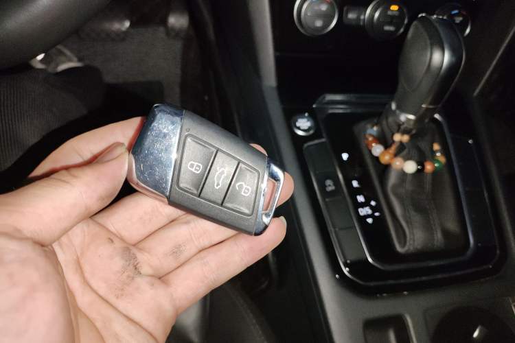 Used Volkswagen Magotan 2019 330TSI DSG Luxury Version China VI Standard Vehicle Key