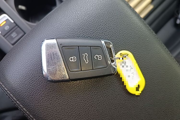 Used Volkswagen Magotan 2019 280TSI DSG Comfort Model China V Standard Vehicle Key