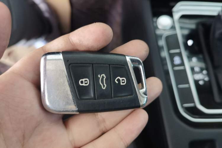 Used Volkswagen Magotan 2019 380TSI DSG Luxury Model China V Standard Vehicle Key
