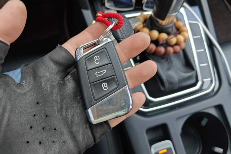 Used Volkswagen Magotan 2019 330TSI DSG Leading Model China VI Standard Vehicle Key