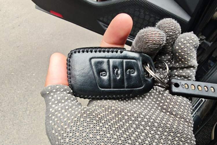 Used Volkswagen Magotan 2019 330TSI DSG Leading Model China VI Standard Vehicle Key