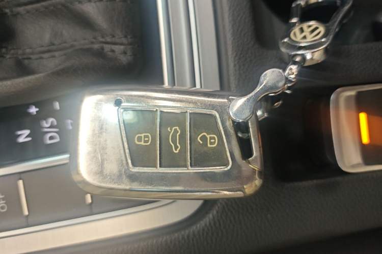 Used Volkswagen Magotan 2019 280TSI DSG Comfort Model China VI Standard Vehicle Key