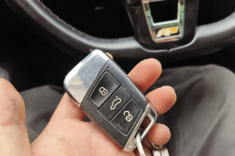 Used Volkswagen Magotan 2019 330TSI DSG Luxury Version China VI Standard Vehicle Key