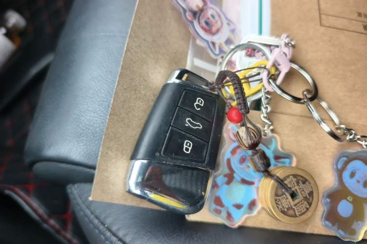 Used Volkswagen Magotan 2019 330TSI DSG Luxury Version China VI Standard Vehicle Key
