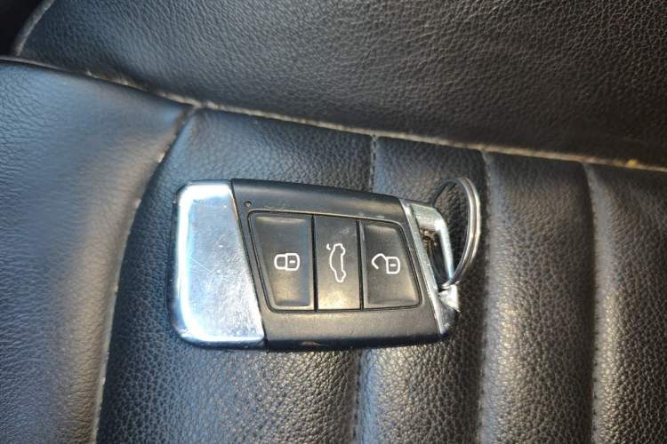 Used Volkswagen Magotan 2019 330TSI DSG Luxury Version China VI Standard Vehicle Key