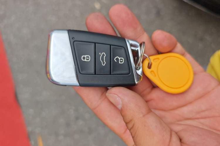 Used Volkswagen Magotan 2019 330TSI DSG Luxury Version China VI Standard Vehicle Key