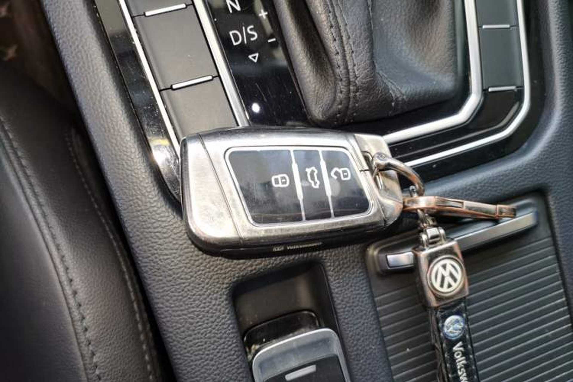Used Volkswagen Magotan 2019 330TSI DSG Luxury Version China VI Standard Vehicle Key