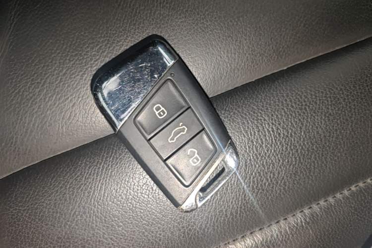 Used Volkswagen Magotan 2019 280TSI DSG Comfort Model China VI Standard Vehicle Key
