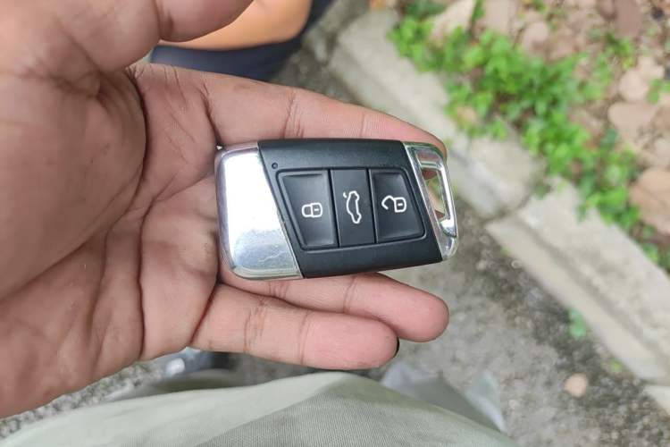 Used Volkswagen Magotan 2019 330TSI DSG Luxury Version China VI Standard Vehicle Key