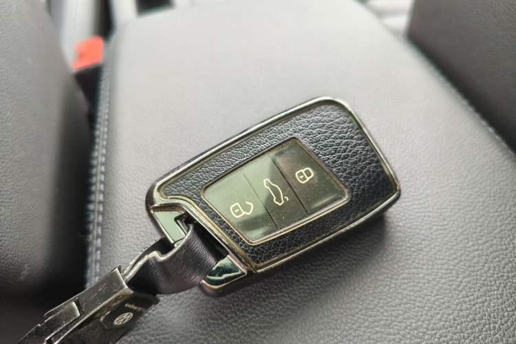 Used Volkswagen Magotan 2019 280TSI DSG Comfort Model China VI Standard Vehicle Key