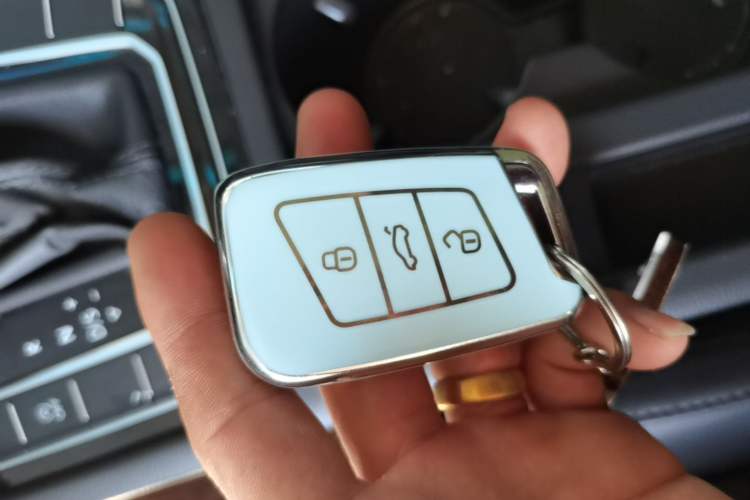 Used Volkswagen Magotan 2019 330TSI DSG Luxury Model China V Standard Vehicle Key
