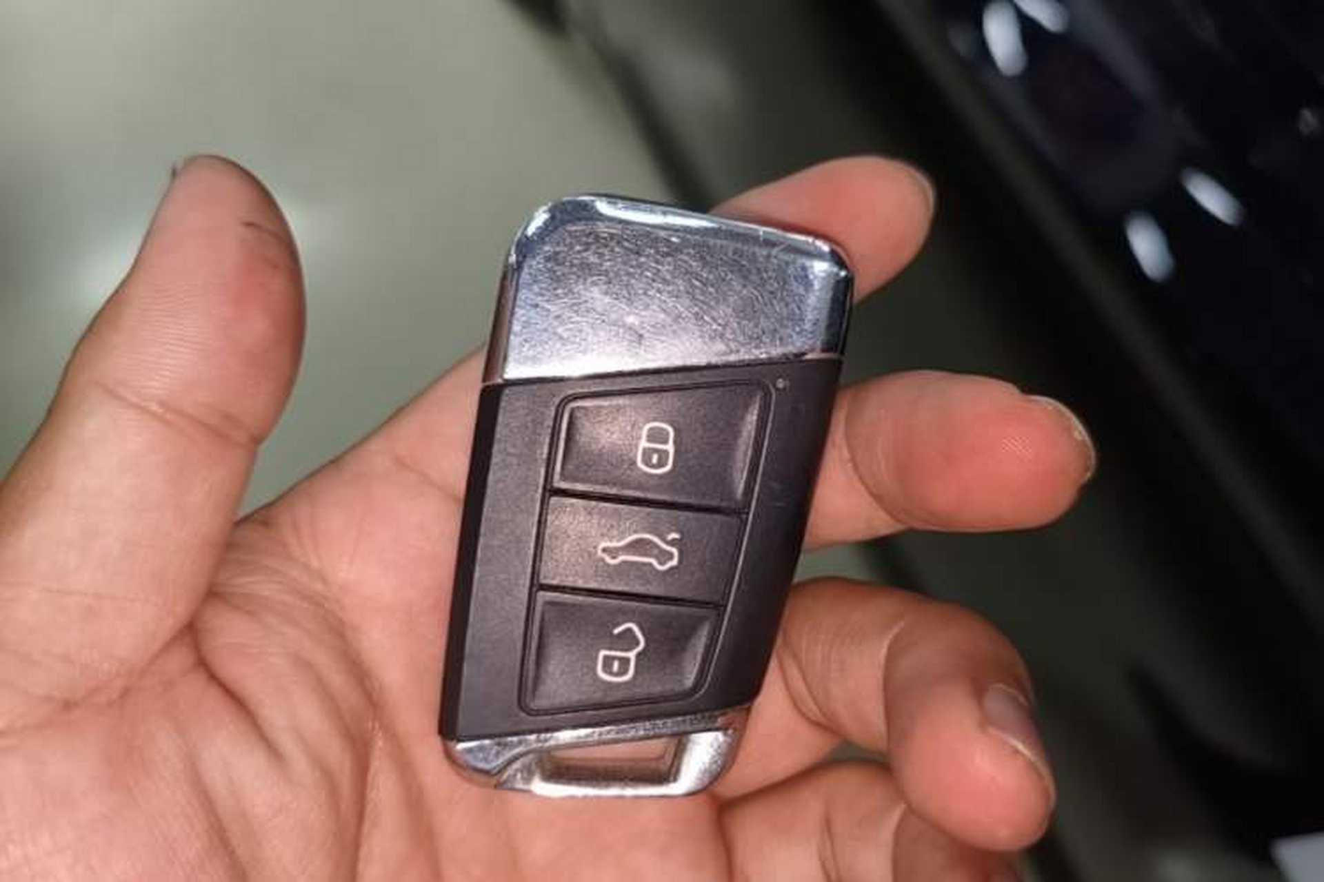 Used Volkswagen Magotan 2019 330TSI DSG Luxury Version China VI Standard Vehicle Key
