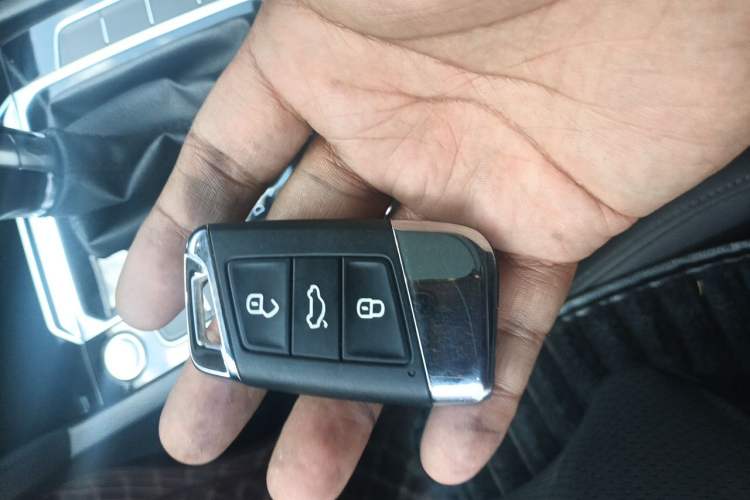 Used Volkswagen Magotan 2019 330TSI DSG Leading Model China VI Standard Vehicle Key