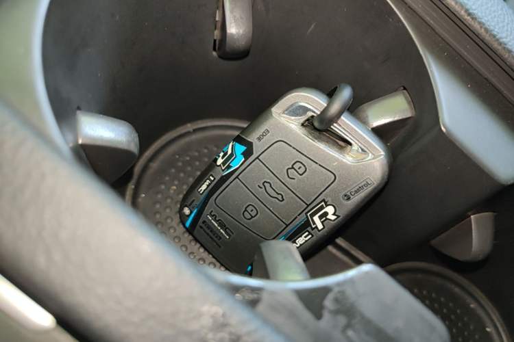 Used Volkswagen Magotan 2019 330TSI DSG Luxury Model China V Standard Vehicle Key