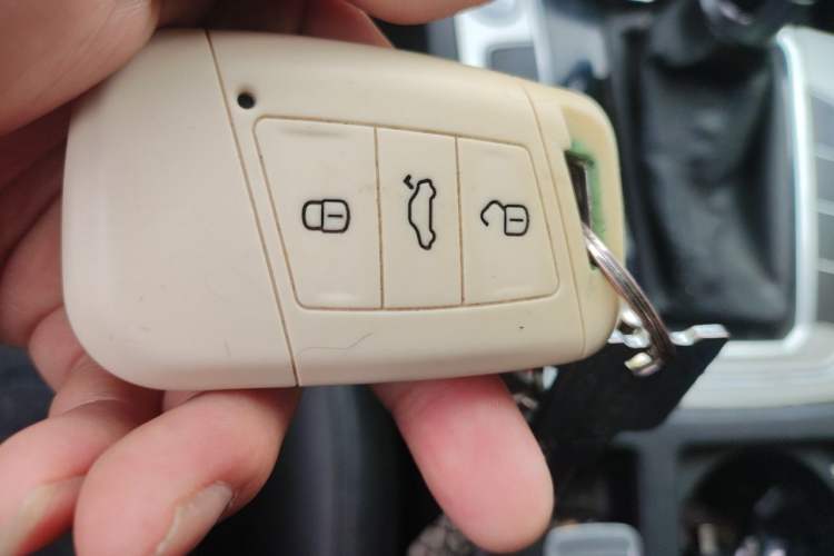 Used Volkswagen Magotan 2019 280TSI DSG Comfort Model China VI Standard Vehicle Key