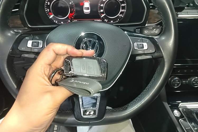 Used Volkswagen Magotan 2019 330TSI DSG Luxury Version China VI Standard Vehicle Key