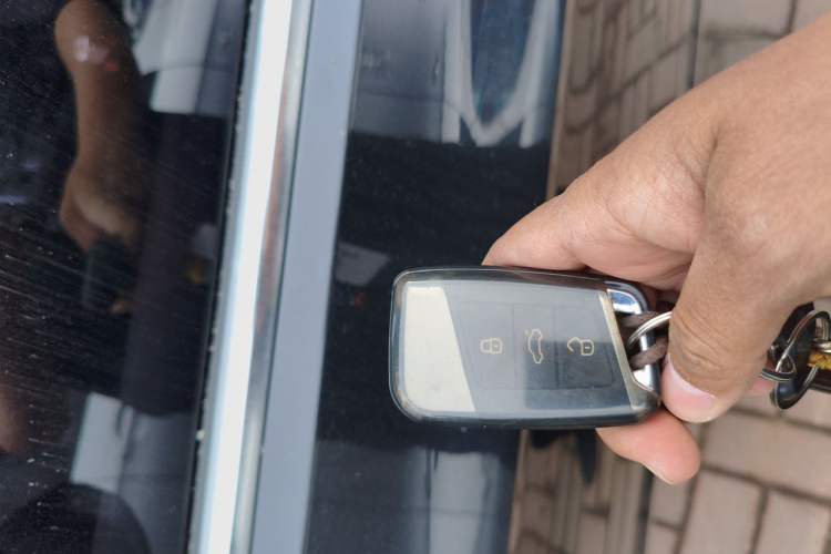 Used Volkswagen Magotan 2019 280TSI DSG Comfort Model China V Standard Vehicle Key