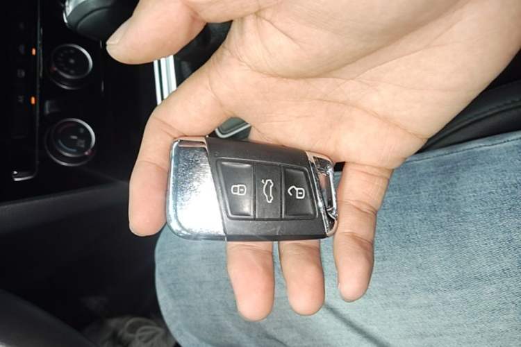 Used Volkswagen Magotan 2019 330TSI DSG Leading Model China VI Standard Vehicle Key