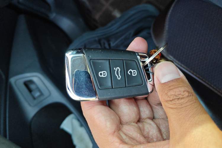 Used Volkswagen Magotan 2019 330TSI DSG Luxury Model China V Standard Vehicle Key