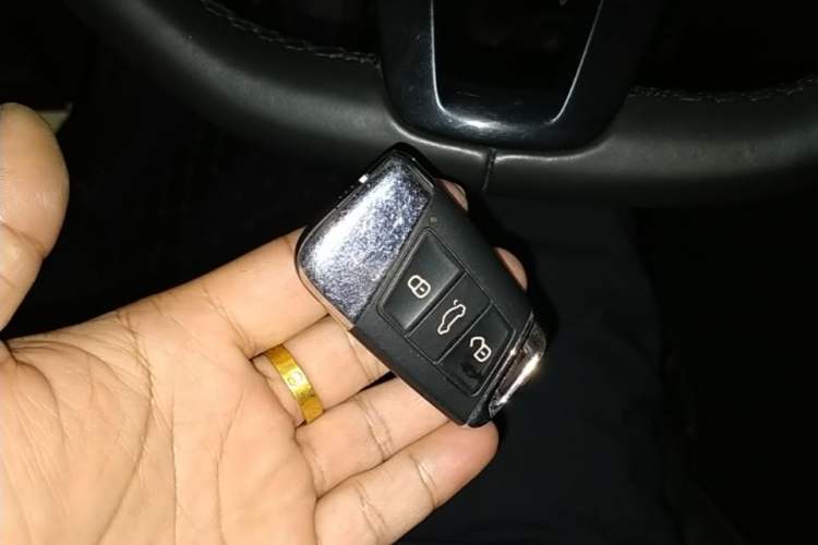 Used Volkswagen Magotan 2019 330TSI DSG Leading Model China VI Standard Vehicle Key