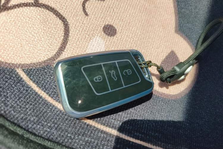 Used Volkswagen Magotan 2019 330TSI DSG Leading Model China VI Standard Vehicle Key