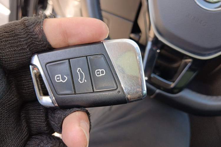 Used Volkswagen Magotan 2019 380TSI DSG Luxury Model China V Standard Vehicle Key