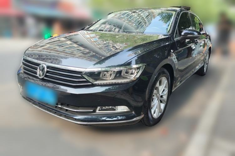 Used Volkswagen Magotan 2019 330TSI DSG Luxury Model China V Standard Guazi used car, China used car export, Used car for sale, Used  cars, Cheapest cars for sale